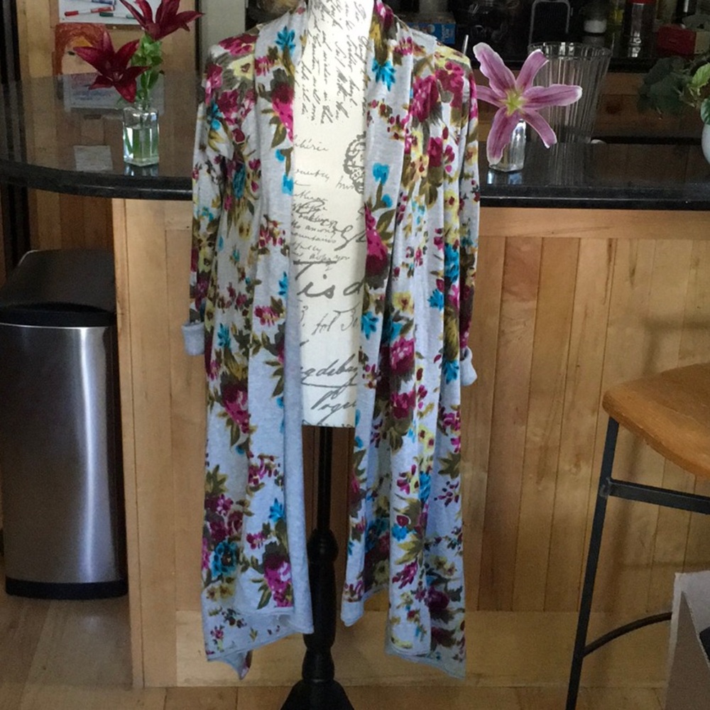 NWOT Charlotte Tarantola floral print Cardigan